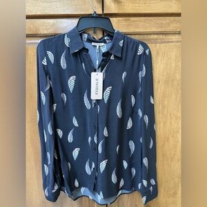 Black tunic shirt with tan and cream feather design